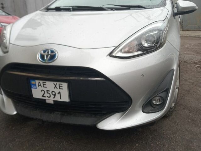 Сірий Тойота Інша, об'ємом двигуна 1.5 л та пробігом 61 тис. км за 13600 $, фото 2 на Automoto.ua