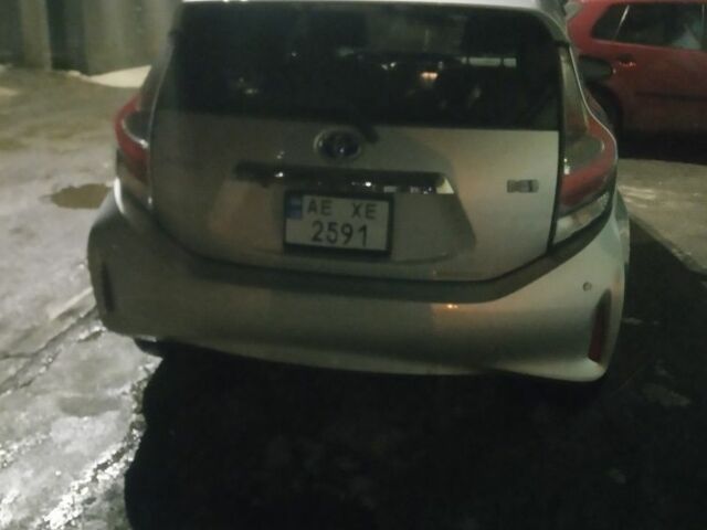 Сірий Тойота Інша, об'ємом двигуна 1.5 л та пробігом 61 тис. км за 13600 $, фото 4 на Automoto.ua