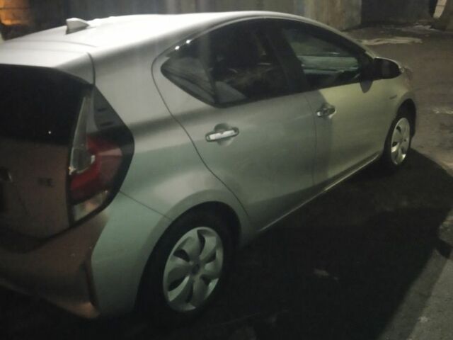 Сірий Тойота Інша, об'ємом двигуна 1.5 л та пробігом 61 тис. км за 13600 $, фото 7 на Automoto.ua