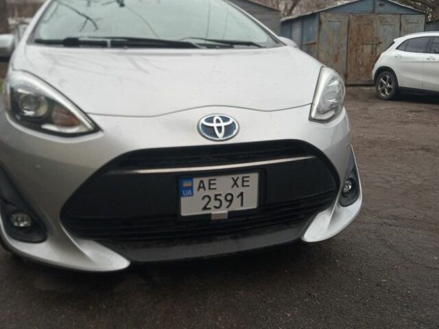 Сірий Тойота Інша, об'ємом двигуна 1.5 л та пробігом 61 тис. км за 13600 $, фото 5 на Automoto.ua