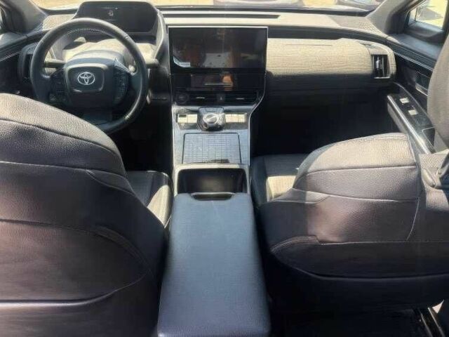 Серый Тойота Другая, объемом двигателя 0 л и пробегом 35 тыс. км за 19000 $, фото 10 на Automoto.ua