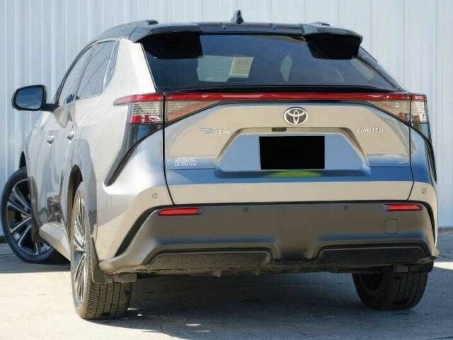 Серый Тойота Другая, объемом двигателя 0 л и пробегом 10 тыс. км за 10000 $, фото 6 на Automoto.ua