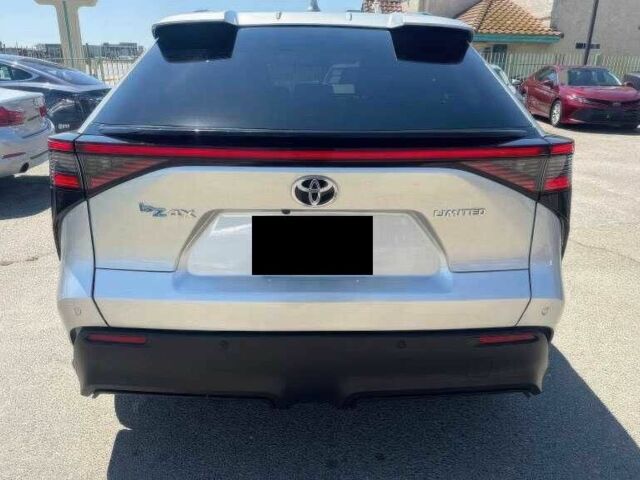 Серый Тойота Другая, объемом двигателя 0 л и пробегом 35 тыс. км за 19000 $, фото 5 на Automoto.ua