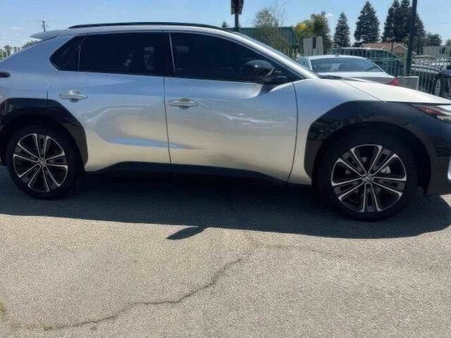 Серый Тойота Другая, объемом двигателя 0 л и пробегом 35 тыс. км за 19000 $, фото 3 на Automoto.ua