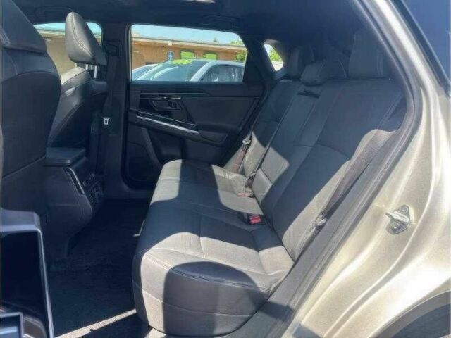 Серый Тойота Другая, объемом двигателя 0 л и пробегом 35 тыс. км за 19000 $, фото 9 на Automoto.ua