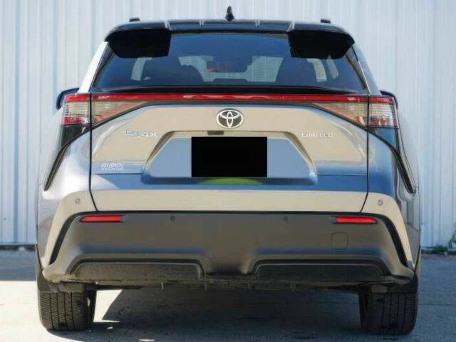 Серый Тойота Другая, объемом двигателя 0 л и пробегом 10 тыс. км за 10000 $, фото 5 на Automoto.ua