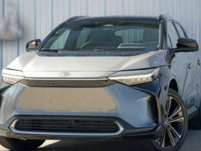 Серый Тойота Другая, объемом двигателя 0 л и пробегом 10 тыс. км за 10000 $, фото 2 на Automoto.ua