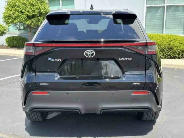 Сірий Тойота Інша, об'ємом двигуна 0 л та пробігом 14 тис. км за 9000 $, фото 4 на Automoto.ua