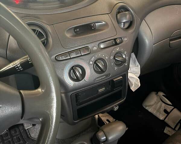 Тойота Эхо 2001 в Киеве на Automoto.ua Красный Тойота Эхо, объемом двигателя 1.5 л и пробегом 176 тыс. км за 3200 $, фото 6 на Automoto.ua