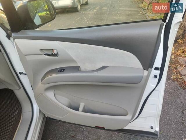 Белый Тойота Эстима, объемом двигателя 2.4 л и пробегом 128 тыс. км за 13750 $, фото 22 на Automoto.ua