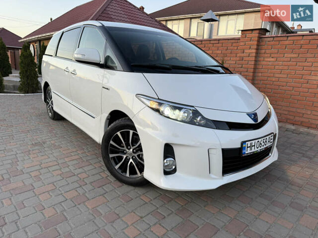 Білий Тойота Естіма, об'ємом двигуна 2.4 л та пробігом 130 тис. км за 16700 $, фото 31 на Automoto.ua