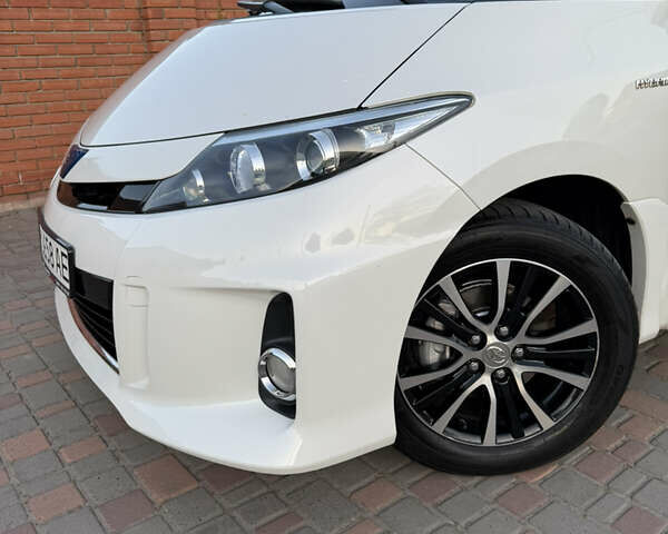 Білий Тойота Естіма, об'ємом двигуна 2.4 л та пробігом 130 тис. км за 16700 $, фото 19 на Automoto.ua