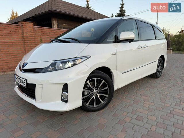 Білий Тойота Естіма, об'ємом двигуна 2.4 л та пробігом 130 тис. км за 16700 $, фото 4 на Automoto.ua