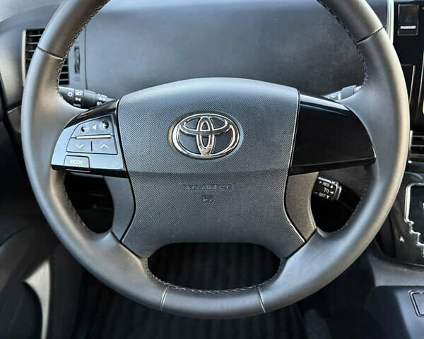 Білий Тойота Естіма, об'ємом двигуна 2.4 л та пробігом 130 тис. км за 16700 $, фото 38 на Automoto.ua