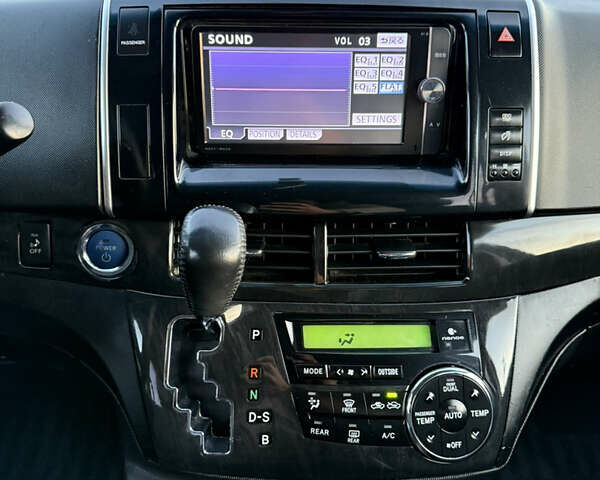 Білий Тойота Естіма, об'ємом двигуна 2.4 л та пробігом 130 тис. км за 16700 $, фото 37 на Automoto.ua