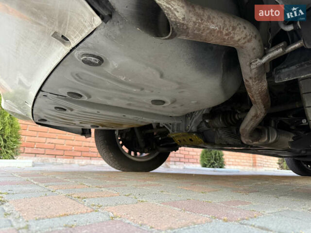 Білий Тойота Естіма, об'ємом двигуна 2.4 л та пробігом 130 тис. км за 16700 $, фото 73 на Automoto.ua