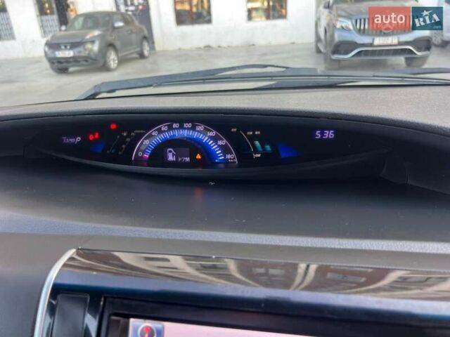 Белый Тойота Эстима, объемом двигателя 2.4 л и пробегом 52 тыс. км за 18850 $, фото 47 на Automoto.ua