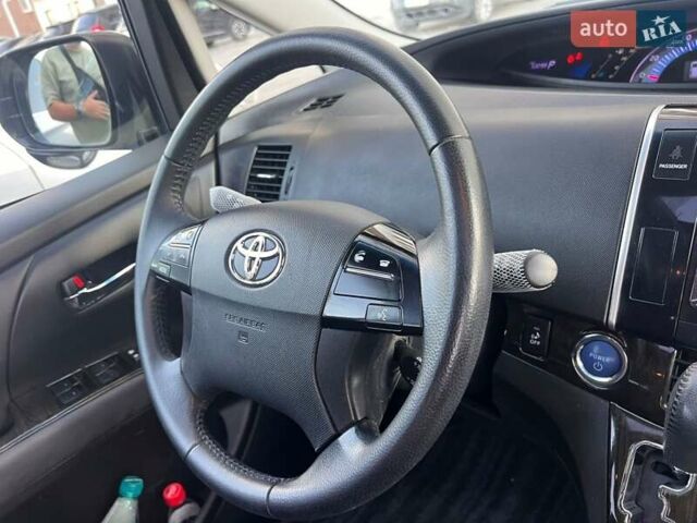 Белый Тойота Эстима, объемом двигателя 2.4 л и пробегом 52 тыс. км за 18850 $, фото 46 на Automoto.ua