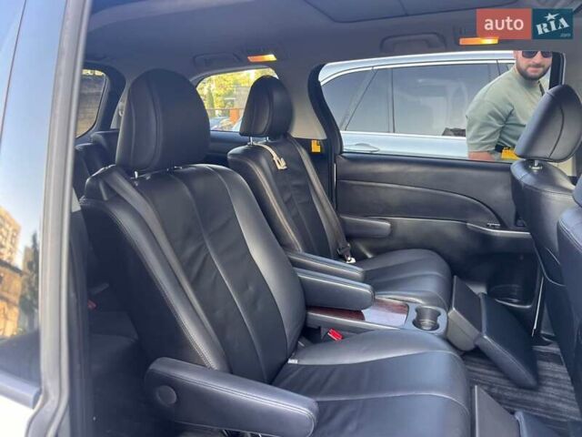 Белый Тойота Эстима, объемом двигателя 2.4 л и пробегом 52 тыс. км за 18850 $, фото 42 на Automoto.ua