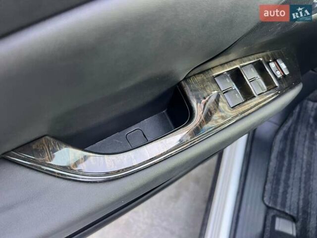 Белый Тойота Эстима, объемом двигателя 2.4 л и пробегом 52 тыс. км за 18850 $, фото 25 на Automoto.ua