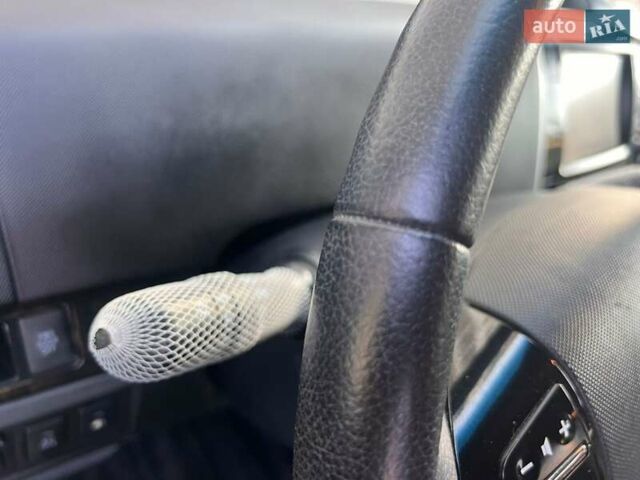 Белый Тойота Эстима, объемом двигателя 2.4 л и пробегом 52 тыс. км за 18850 $, фото 33 на Automoto.ua