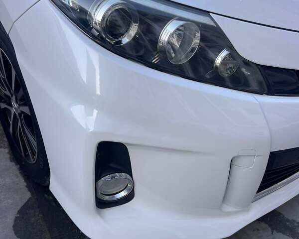 Белый Тойота Эстима, объемом двигателя 2.4 л и пробегом 52 тыс. км за 18850 $, фото 5 на Automoto.ua