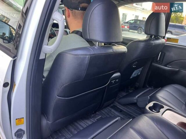 Белый Тойота Эстима, объемом двигателя 2.4 л и пробегом 52 тыс. км за 18850 $, фото 22 на Automoto.ua