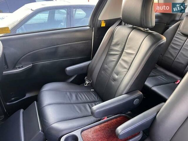 Белый Тойота Эстима, объемом двигателя 2.4 л и пробегом 52 тыс. км за 18850 $, фото 20 на Automoto.ua