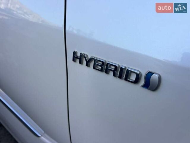 Белый Тойота Эстима, объемом двигателя 2.4 л и пробегом 52 тыс. км за 18850 $, фото 27 на Automoto.ua