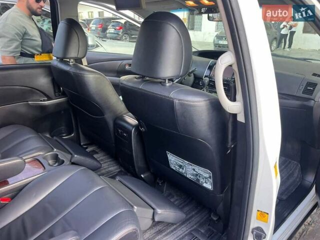 Белый Тойота Эстима, объемом двигателя 2.4 л и пробегом 52 тыс. км за 18850 $, фото 45 на Automoto.ua