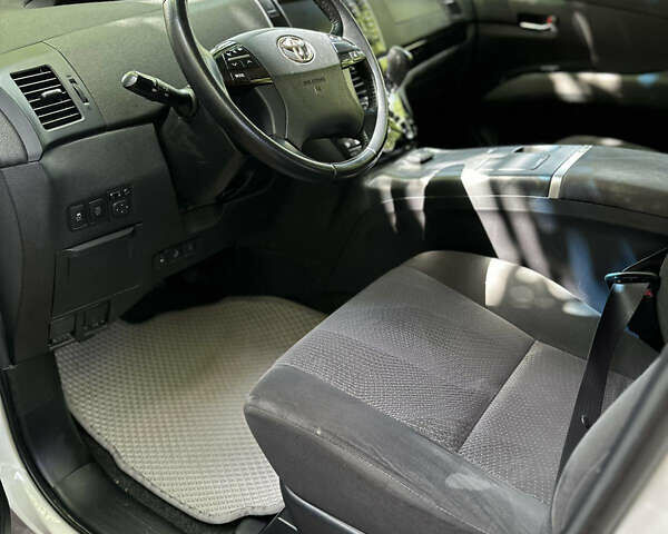 Белый Тойота Эстима, объемом двигателя 2.36 л и пробегом 131 тыс. км за 15200 $, фото 13 на Automoto.ua