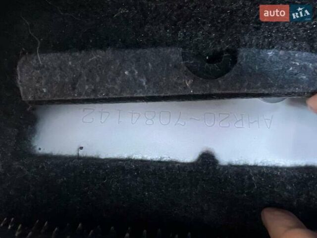 Білий Тойота Естіма, об'ємом двигуна 0 л та пробігом 100 тис. км за 13000 $, фото 4 на Automoto.ua