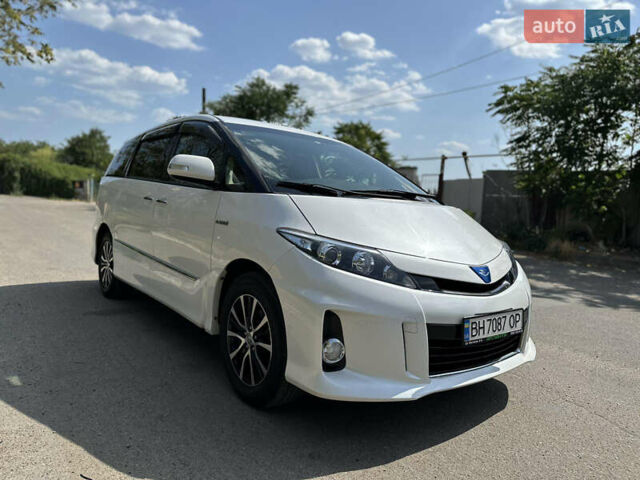 Белый Тойота Эстима, объемом двигателя 2.36 л и пробегом 131 тыс. км за 15200 $, фото 3 на Automoto.ua