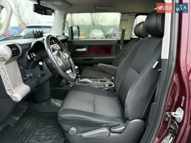 Белый Тойота ФЖ Крузер, объемом двигателя 3.96 л и пробегом 153 тыс. км за 23500 $, фото 8 на Automoto.ua