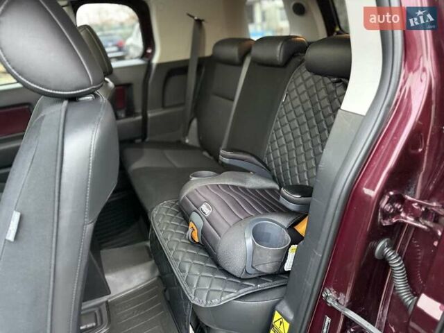 Белый Тойота ФЖ Крузер, объемом двигателя 3.96 л и пробегом 153 тыс. км за 23500 $, фото 23 на Automoto.ua