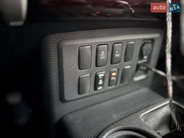 Белый Тойота ФЖ Крузер, объемом двигателя 3.96 л и пробегом 153 тыс. км за 23500 $, фото 26 на Automoto.ua