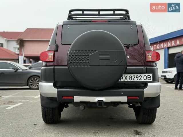 Белый Тойота ФЖ Крузер, объемом двигателя 3.96 л и пробегом 153 тыс. км за 23500 $, фото 12 на Automoto.ua