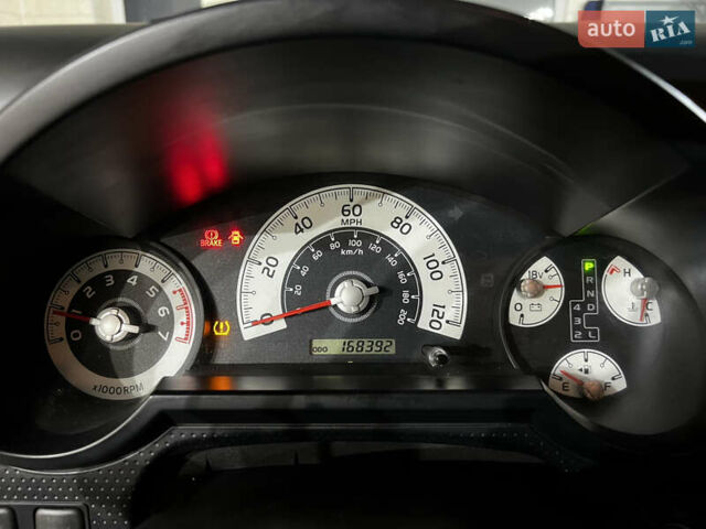 Белый Тойота ФЖ Крузер, объемом двигателя 4 л и пробегом 260 тыс. км за 24000 $, фото 7 на Automoto.ua