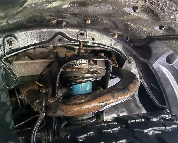 Белый Тойота ФЖ Крузер, объемом двигателя 4 л и пробегом 240 тыс. км за 18500 $, фото 10 на Automoto.ua