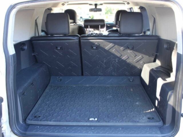 Белый Тойота ФЖ Крузер, объемом двигателя 4 л и пробегом 110 тыс. км за 4500 $, фото 13 на Automoto.ua