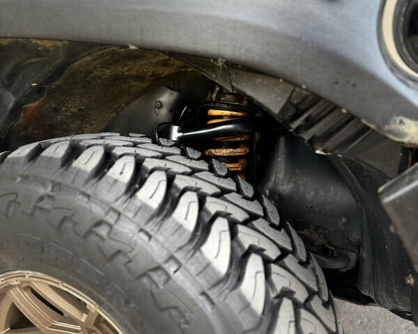 Бежевый Тойота ФЖ Крузер, объемом двигателя 4 л и пробегом 265 тыс. км за 20000 $, фото 33 на Automoto.ua