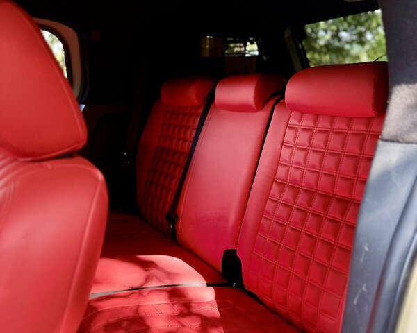 Бежевый Тойота ФЖ Крузер, объемом двигателя 4 л и пробегом 265 тыс. км за 20000 $, фото 30 на Automoto.ua