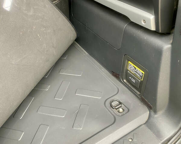 Бежевый Тойота ФЖ Крузер, объемом двигателя 3.96 л и пробегом 132 тыс. км за 28000 $, фото 27 на Automoto.ua