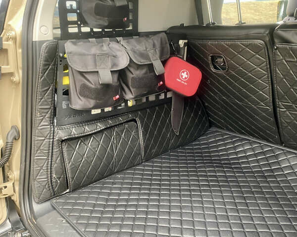 Бежевый Тойота ФЖ Крузер, объемом двигателя 3.96 л и пробегом 132 тыс. км за 28000 $, фото 26 на Automoto.ua