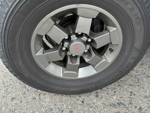 Черный Тойота ФЖ Крузер, объемом двигателя 4 л и пробегом 240 тыс. км за 19800 $, фото 15 на Automoto.ua