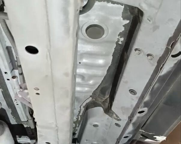 Черный Тойота ФЖ Крузер, объемом двигателя 4 л и пробегом 240 тыс. км за 19800 $, фото 14 на Automoto.ua