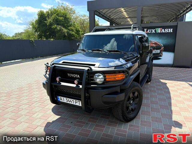Черный Тойота ФЖ Крузер, объемом двигателя 4 л и пробегом 252 тыс. км за 25000 $, фото 2 на Automoto.ua