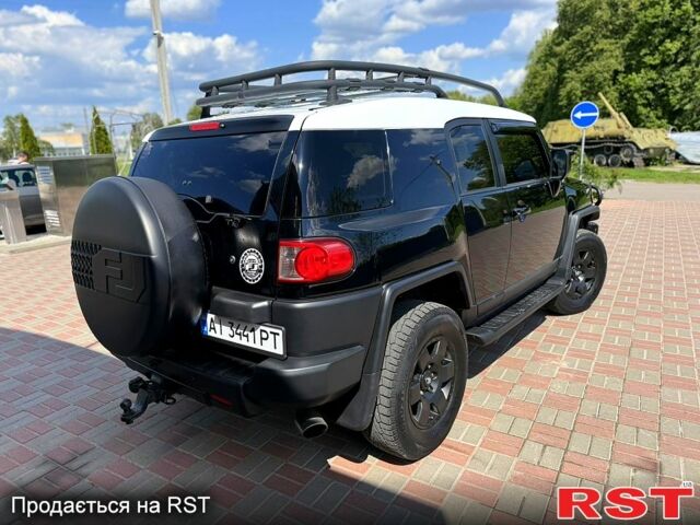 Черный Тойота ФЖ Крузер, объемом двигателя 4 л и пробегом 252 тыс. км за 25000 $, фото 4 на Automoto.ua