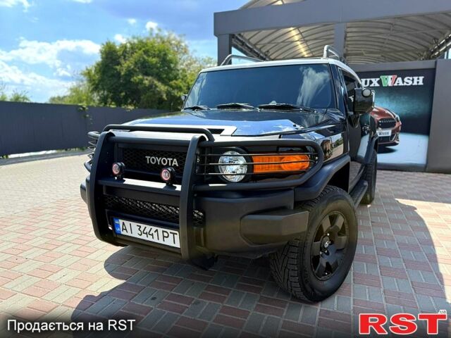 Черный Тойота ФЖ Крузер, объемом двигателя 4 л и пробегом 252 тыс. км за 25000 $, фото 3 на Automoto.ua