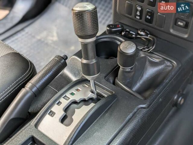 Черный Тойота ФЖ Крузер, объемом двигателя 4 л и пробегом 214 тыс. км за 21999 $, фото 60 на Automoto.ua
